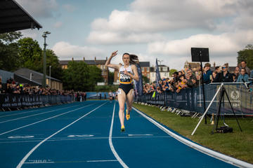 laura muir winning the millicent fawcett mile