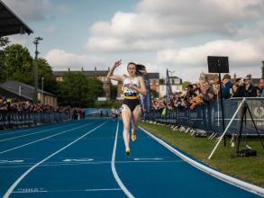 laura muir winning the millicent fawcett mile